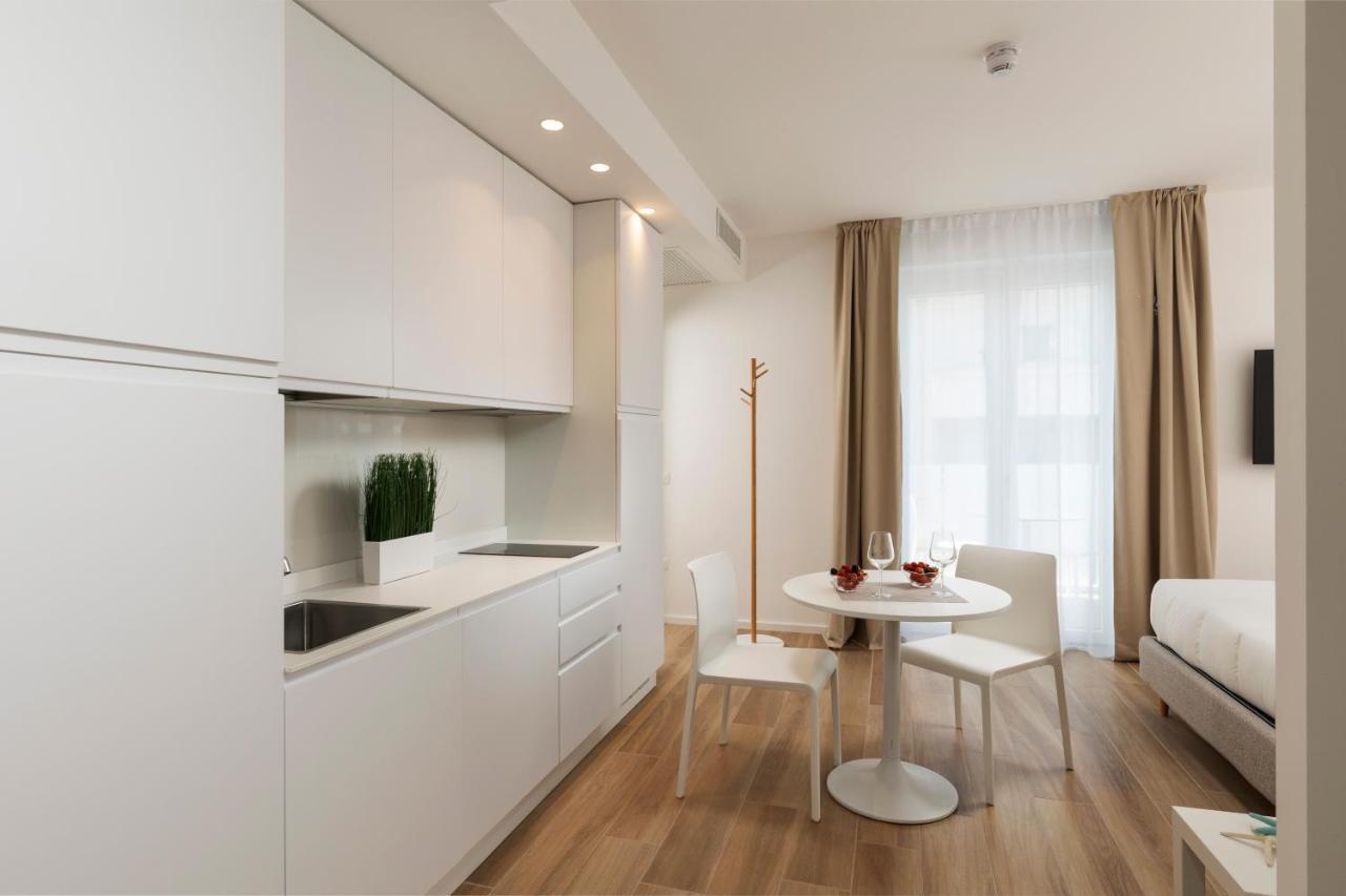 The Palm Riccione 아파트 호텔 외부 사진