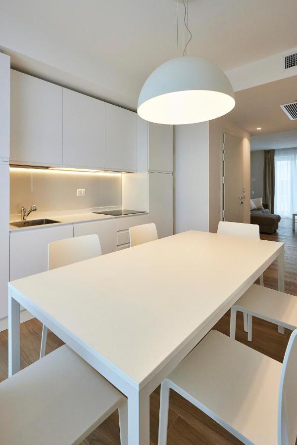 The Palm Riccione 아파트 호텔 외부 사진